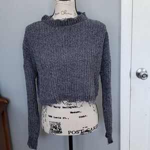 Long sleeve crop top